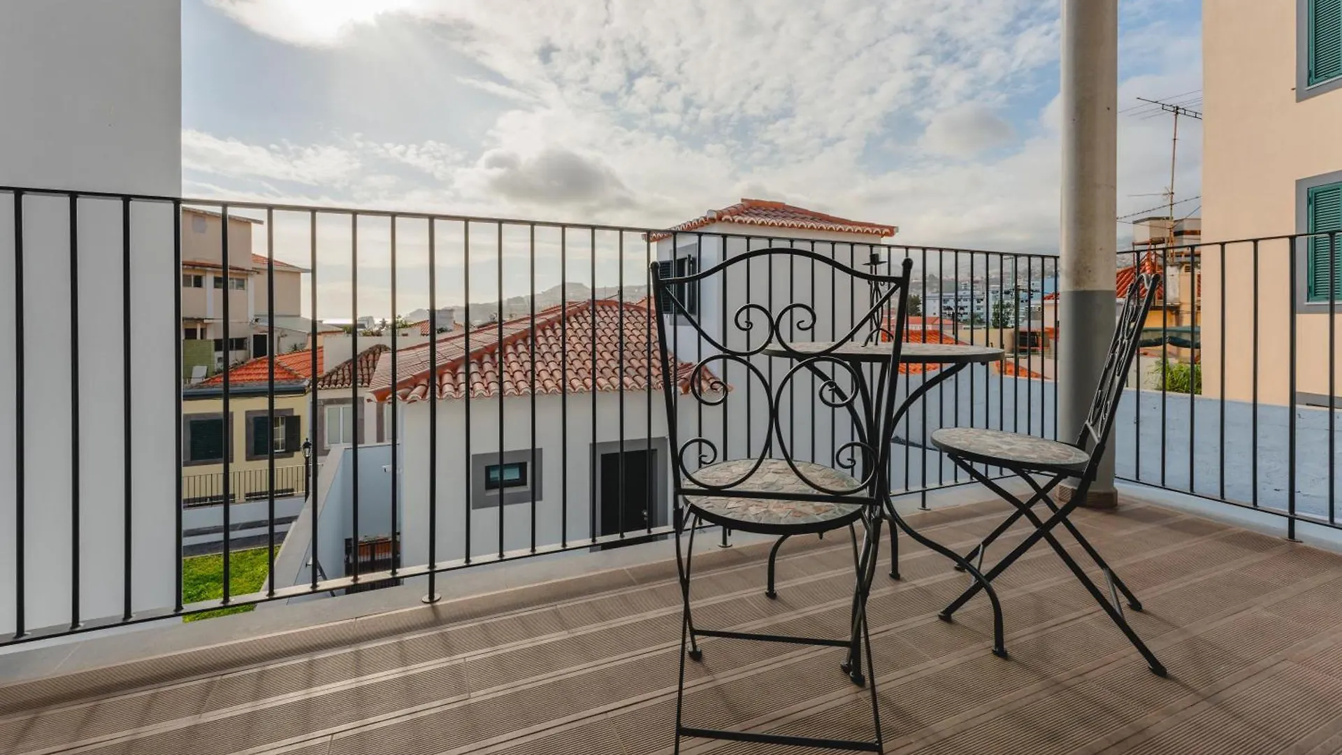 Flh Funchal A Quinta Do Conde Yellow Balcony Flats Apartment Portugal