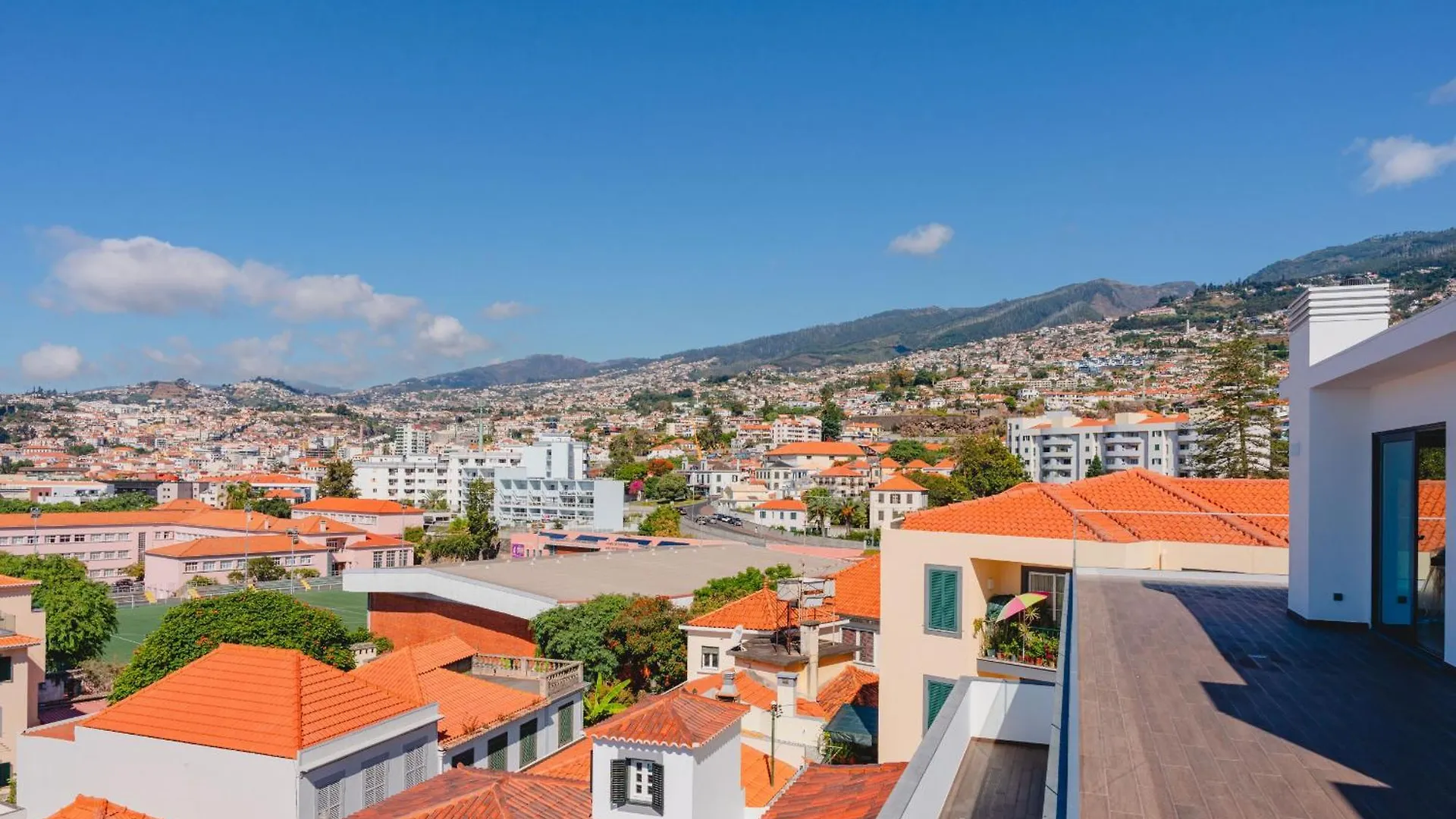Flh Funchal A Quinta Do Conde Yellow Balcony Flats Apartment