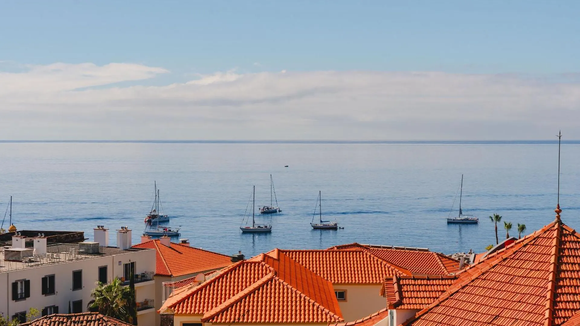 Flh Funchal A Quinta Do Conde Yellow Balcony Flats Apartment