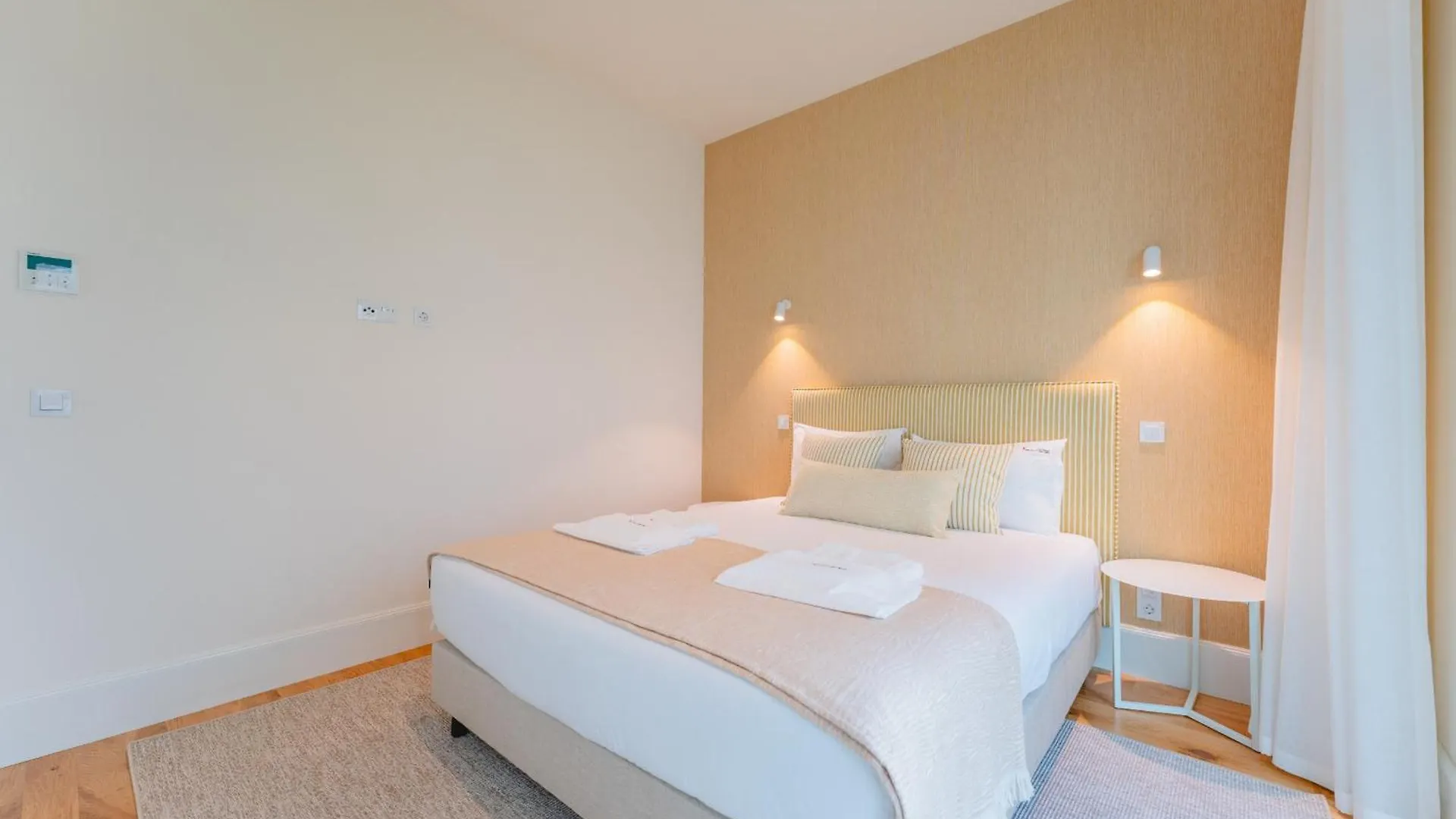 Flh Funchal A Quinta Do Conde Yellow Balcony Flats Apartment
